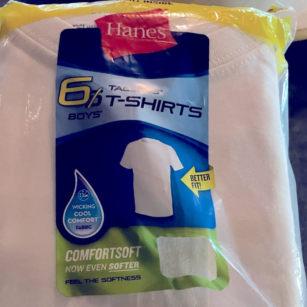 Boys Hanes White T-shirt’s new , package of 6 XL